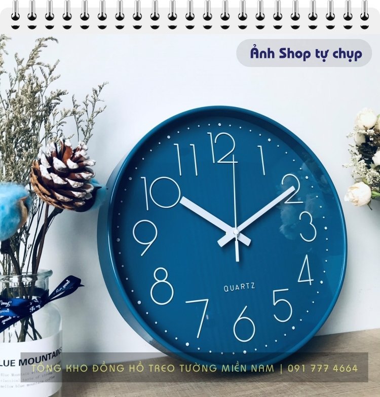 Horloge Murale Silencieuse en Plastique avec Affichage Numérique 3D (12 pouces)