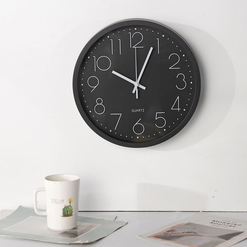 Horloge murale électronique silencieuse avec chiffres arabes 12"
